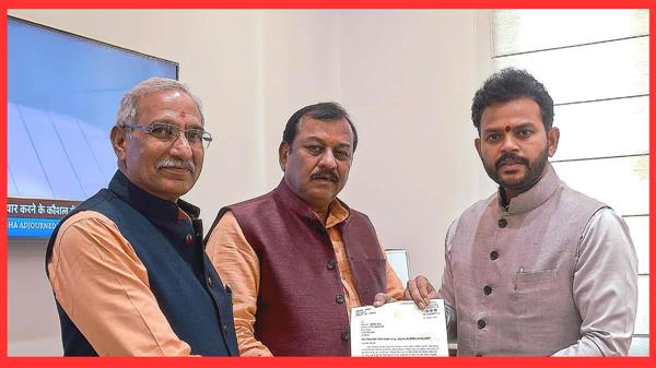 दुर्ग एयरपोर्ट को चालू करने की मांग, विजय बघेल ने मंत्री राममोहन नायडू से की मुलाकात