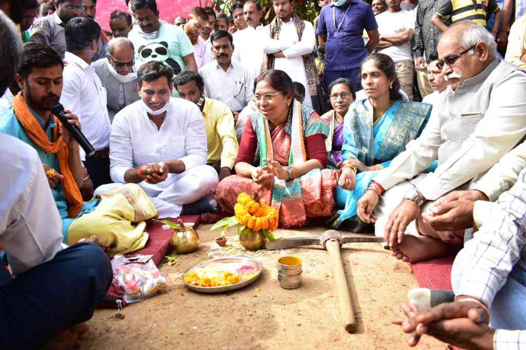 महापौर की एक और सौगात भिलाई के विकास के लिए किया भूमिपूजन.......