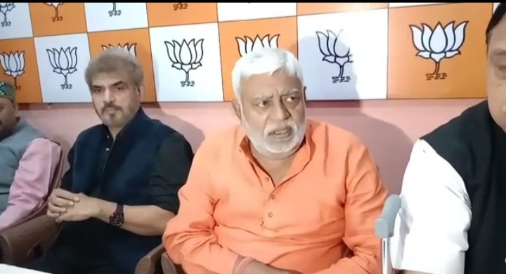 बाग़ी रामानंद मौर्या गद्दार है, पार्टी ने उन्हें दिखाया बाहर का रास्ता, खराब समय मे छोड़ा पार्टी का साथ प्रेमप्रकाश
........