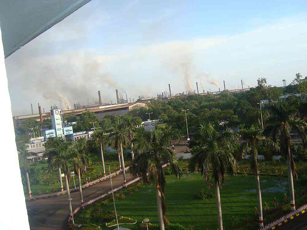 BSP जमीन  पर  बन   रहे  अवैध  मकान  ध्वस्त  