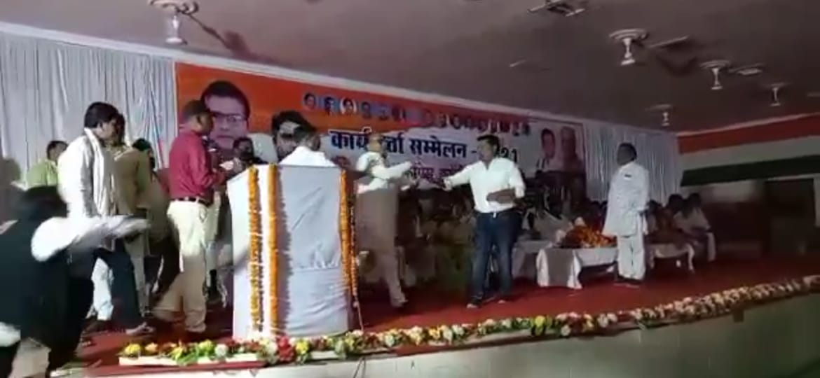 विरोध की जाजम पर जशपुर!