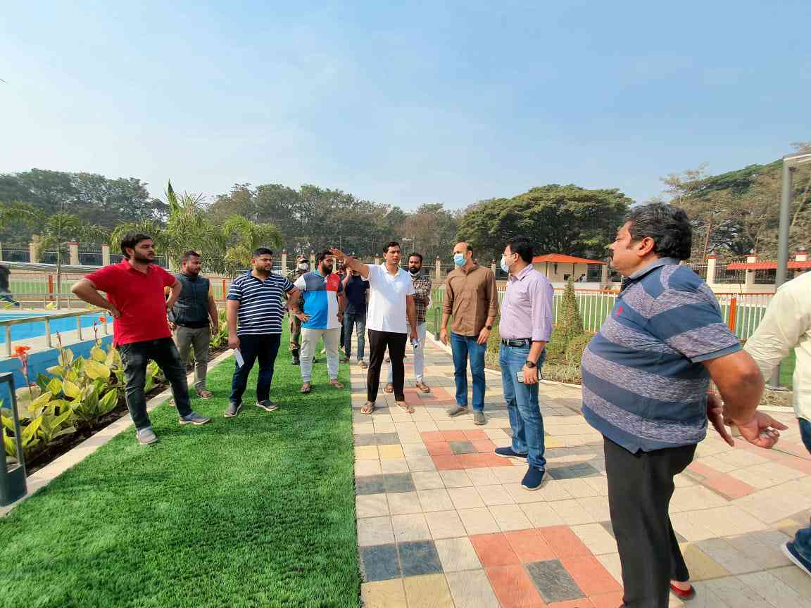 कलेक्टर और महापौर ने किया शहीद स्मार्क पार्क का निरीक्षण,12 को सीएम  करेंगे लोकार्पण...........