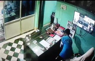 जामुल में चोरी का गजब मामला आया सामने, चक्कर के बहाने चोर ने लूटा हजारों रुपए, सीसीटीवी फुटेज में चोरी की वारदात हुई कैद