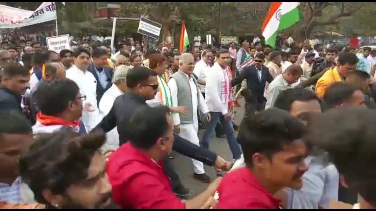 भारत बचाओ रैली में शामिल हुए प्रदेश के मुखिया, जनता को किया संबोधित