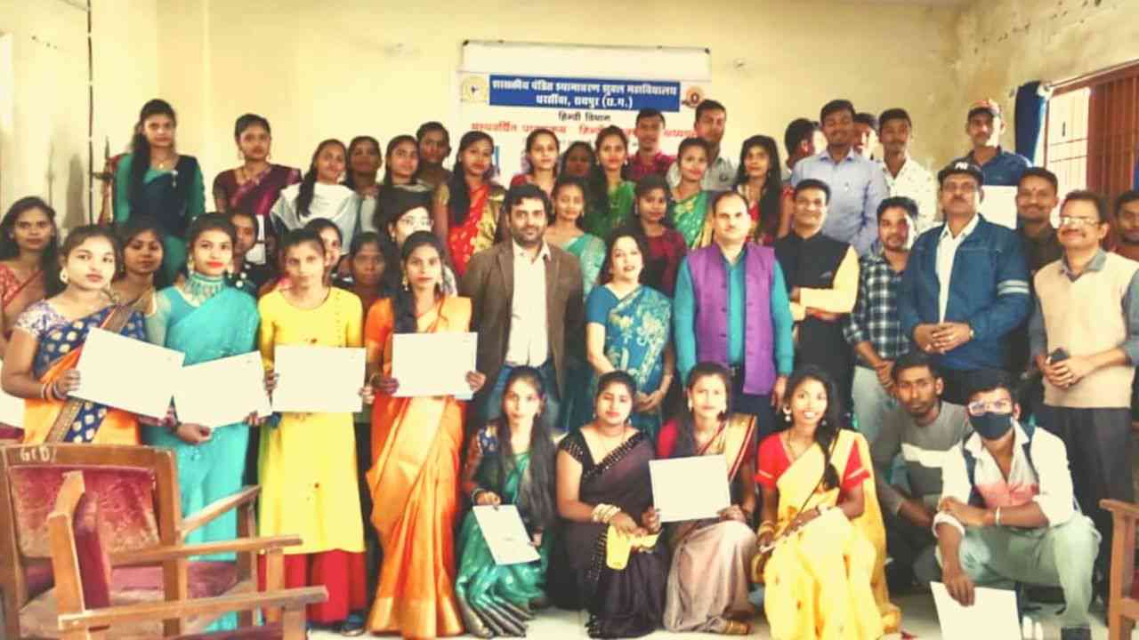 पत्रकारिता के क्षेत्र में अपार संभावनाएं, बस हमें लोगों की जरूरतों का रखना होगा ध्यान : डॉ. नरेन्द्र