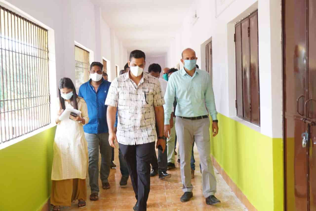 इस्पात नगरी में बन रहे दो इंग्लिश मीडियम स्कूलों का कलेक्टर डॉ सर्वेश्वर नरेंद्र भुरे, महापौर देवेंद्र यादव तथा आयुक्त ऋतुराज रघुवंशी ने किया निरीक्षण, भिलाई में हो रहे विभिन्न विकास कार्यों का भी इस दौरान किया गया निरीक्षण
