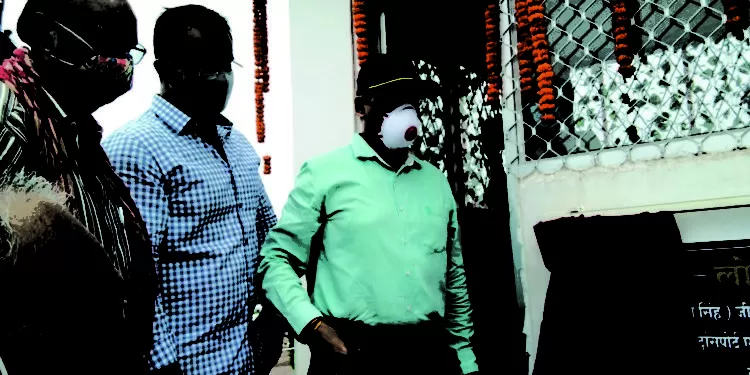 भिलाई  इस्पात नगरी के  समाजसेवी और प्रतिष्ठित ट्रांसपोर्टर स्वर्गीय विरा सिंह की याद में  चौक का लोकार्पण करने दुर्ग एसएसपी  अजय यादव प्रमुख रूप से  उपस्थित हुए