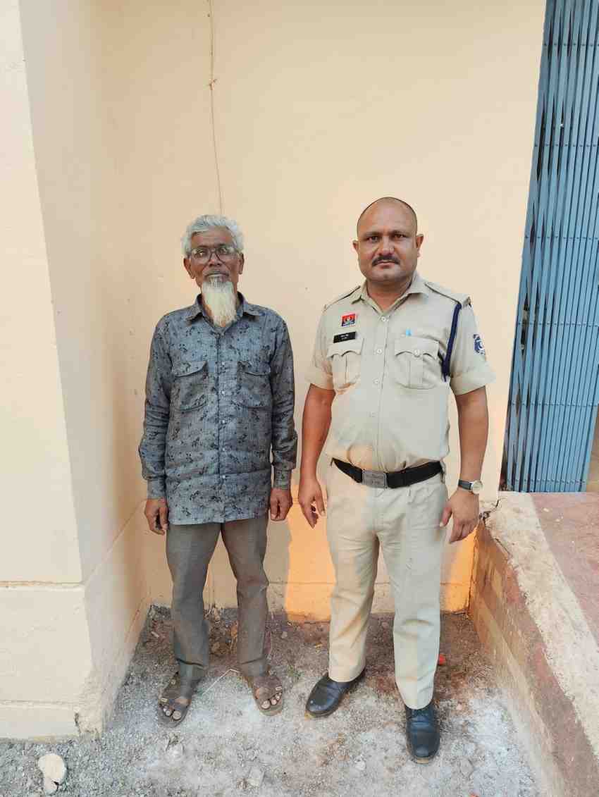 दुर्ग में जुआ-सट्टा पर पुलिस की कार्रवाई: धमधा में दबिश, 2 आरोपी गिरफ्तार, नगदी और मोबाइल जब्त