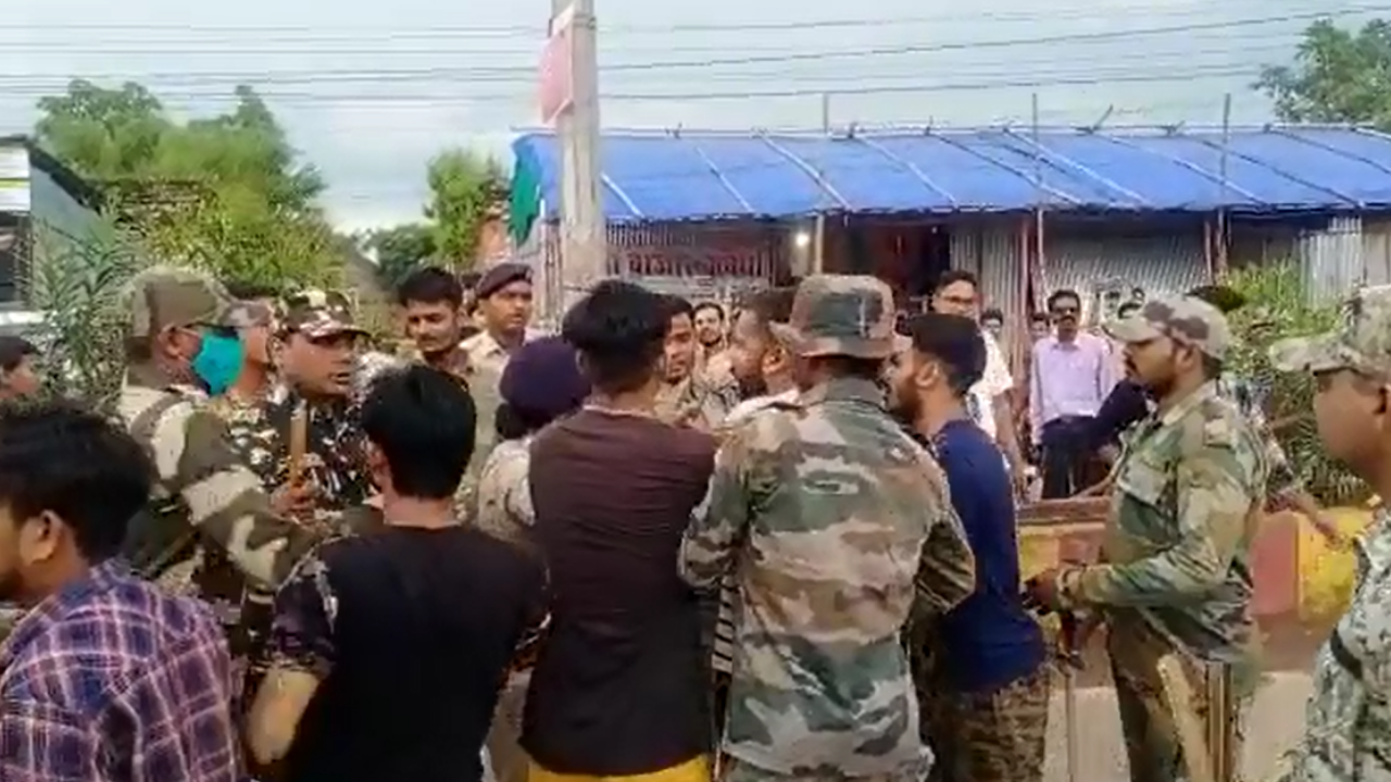 कवर्धा में बवाल के बाद धारा 144 लागू, घरों से निकलने पर लगी पाबंदी...देखें वीडियो