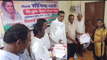 भिलाई तेलुगू समाज द्वारा सराहनीय कार्य, सिलाई कढ़ाई ब्यूटीशियन का दिया प्रशिक्षण, महिलाओं को प्रमाण पत्र का किया गया वितरण
