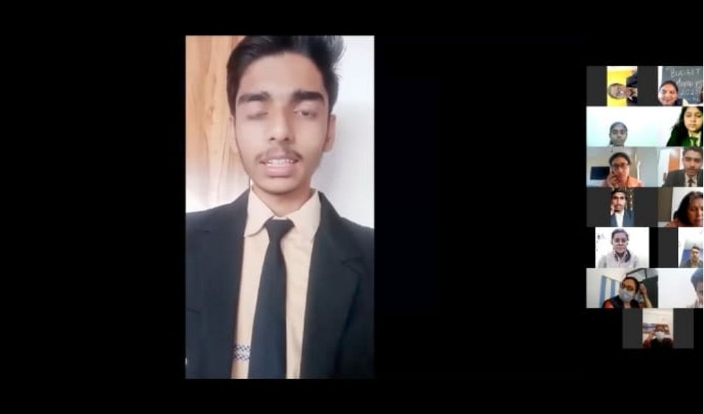 माइलस्टोन अकेडमी में 11वीं के छात्रों ने किया बजट का पोस्टमार्टम