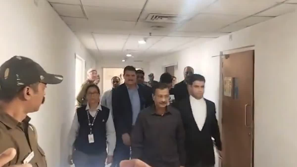 नई दिल्ली: आबकारी नीति केस में अरविंद केजरीवाल और मनीष सिसोदिया को बड़ी राहत, CBI केस में बरी