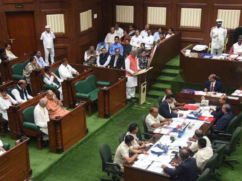 cm  भूपेश  ने    पेश    किया  बजट