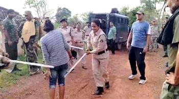 कवर्धाकांड में IPS सस्पेंडः गृह विभाग ने विकास कुमार को निलंबित करने की बतायी यह वजह, बिना इजाजत मुख्यालय छोड़ने पर भी रोक
