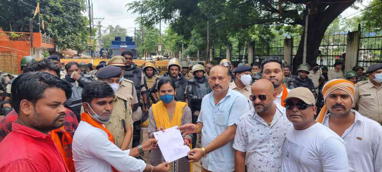 हिंदुओं के लिए मुक्तिधाम बनाने विहिप-बजरंग दल ने मांगी 10 एकड़ जमीन
