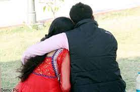 13 साल छोटे ऑटो ड्राइवर पर आया दिल, इतने लाख लेकर भागी करोड़पति की पत्नी
