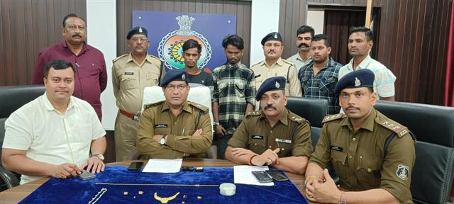 दुर्ग पुलिस ने ई रिक्शा चोरी करने वाले दो आरोपियों को किया गिरफ्तार,
