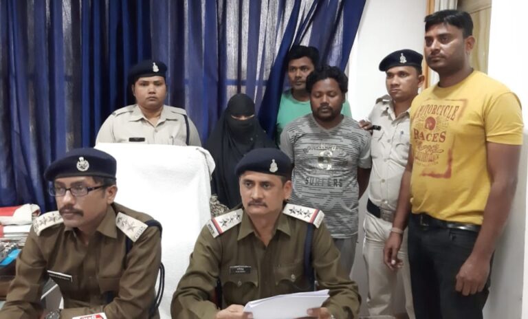 देह व्यापार कराने वाले पति-पत्नी गिरफ्तार, पैसे का लालच देकर कराते थे घिनौना काम
