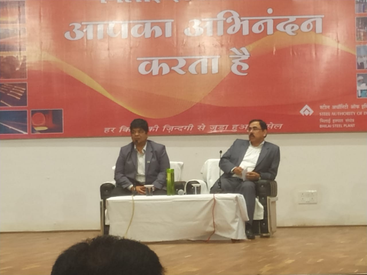 छत्तीसगढ़ दौरे पर दल्लीराजहरा में स्लिम बेनिफिएशन प्लांट का उदघाटन करने पहुंचे सेल चेयरमैन अनिल चौधरी तदुपरांत भिलाई के सिविक सेंटर स्थित कला मंदिर पहुचने पर उनका हुआ भव्य स्वागत, सीईओ भिलाई इस्पात संयंत्र अर्निबान दास रहे उपस्थित
