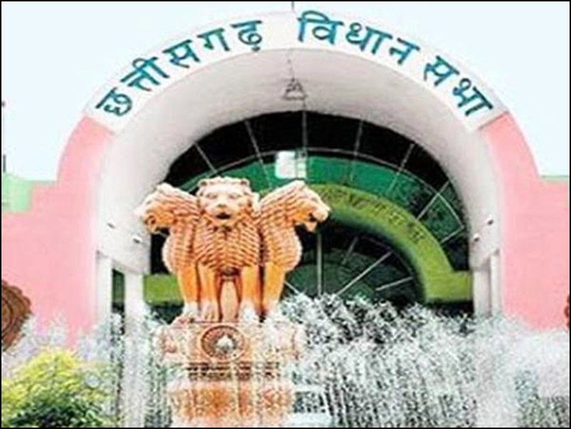 विधानसभा में अंडों पर घिरी सरकार