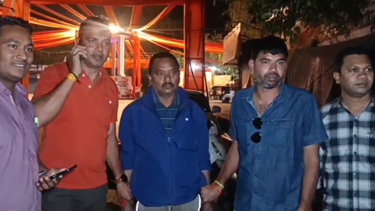 अंबिकापुर में ACB का डर दिखाकर बाबू ने वसूले 1 लाख, एंटी करप्शन ब्यूरो ने रंगे हाथों किया गिरफ्तार